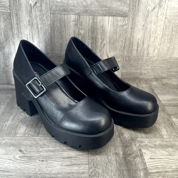 Madden Girl Tripper Platform Mary Jane Block Heel Women size 8.5 Black - Picture 5 of 8